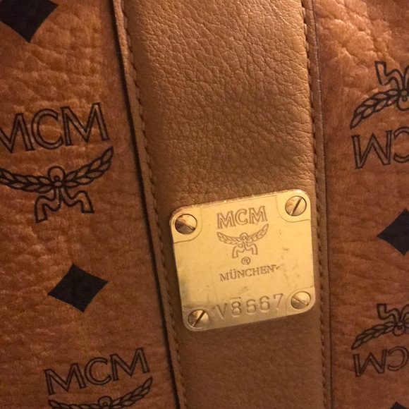 MCM Medium Liz Reversible Visetos Shopper - Picture 5 of 12